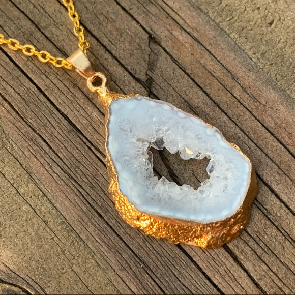 NEW ♡ GEODE SLICE NECKLACE GIFT - Picture 5 of 6